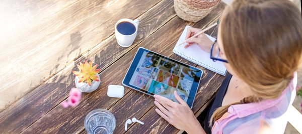 How Should UK Home Decor Boutiques Craft Pinterest Pins to Drive Traffic and Sales?