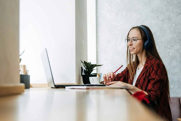 What Are the Advantages of Outsourcing HR Functions for Brighton SMEs?